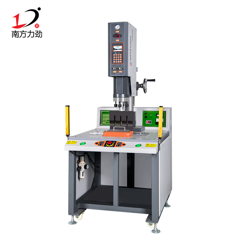 15K2600W超聲波塑料焊接機